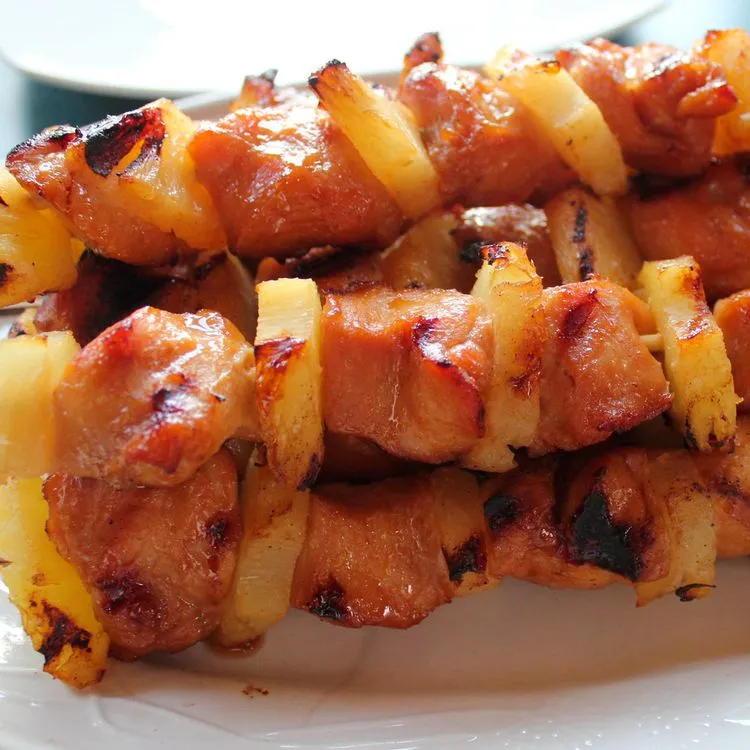 Hawaiian Chicken Pineapple Kabobs – Juicy, Sweet, and Perfectly Grilled