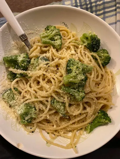 Easy Buttered Noodles with Broccoli and Parmesan