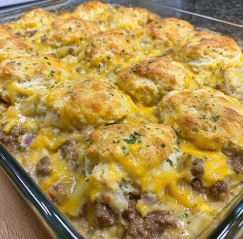 Cheddar Bay Hamburger Casserole