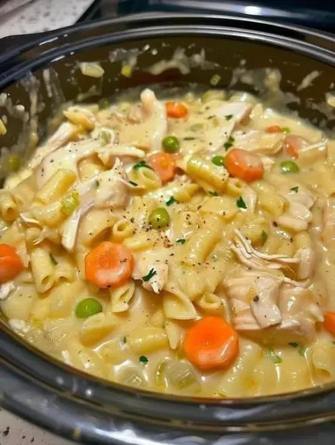 HOMEMADE CHICKEN POT PIE