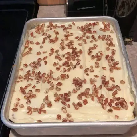 Carrot Cake Sheet Cake: Smooth, Moist & Ridiculously Delicious