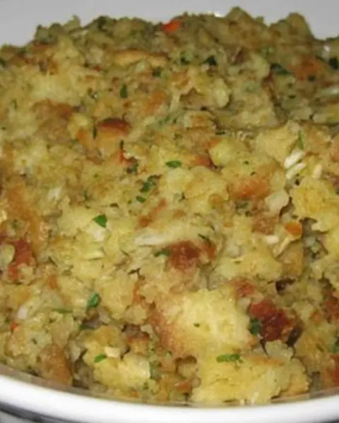 My Mom’s Perfect Thanksgiving Stuffing: A Tradition That Never Left the Table