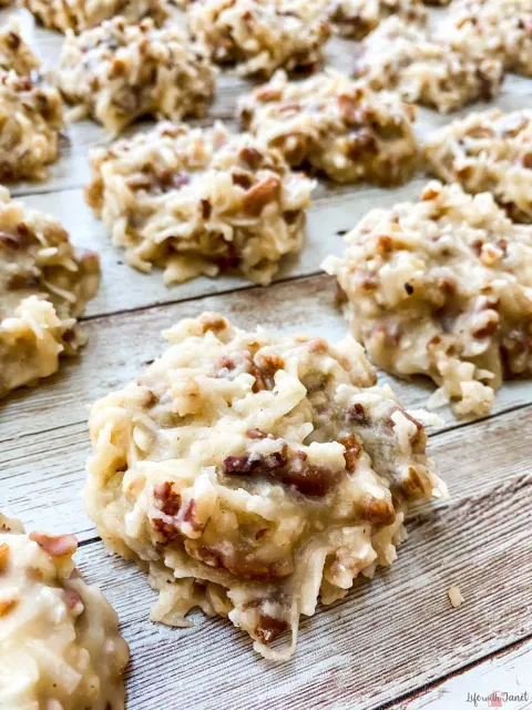 No-Bake Coconut Praline Cookies