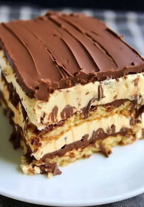 No-Bake Peanut Butter Éclair Cake