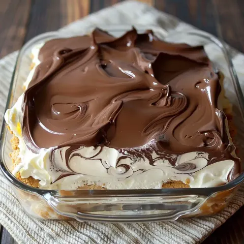 No-Bake Chocolate Éclair Cake