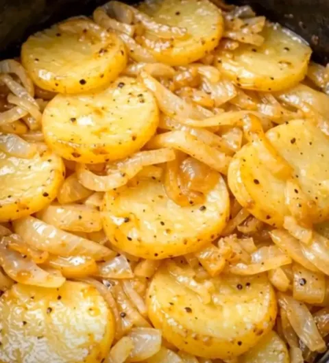 Slow Cooker Potato and Onion Bake