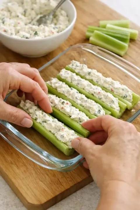 Low Carb Creamy Bacon Cheddar Celery Boats