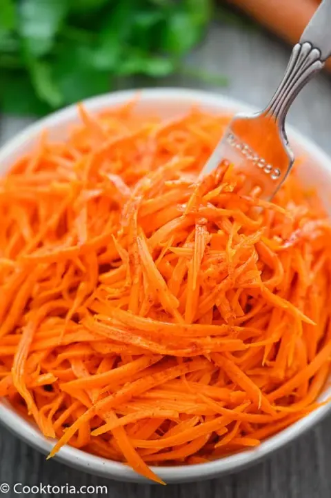 Korean-Style Grated Carrot Salad (Morkovcha)