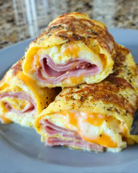 Low Carb Breakfast Roll Ups