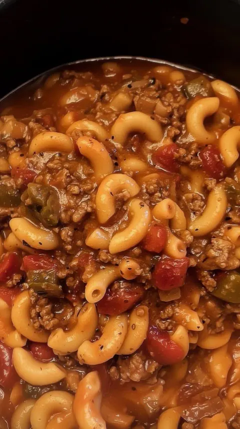 Crockpot Beef Macaroni Soup